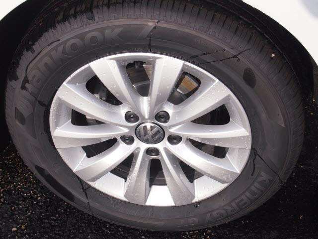 2017 Volkswagen Beetle S